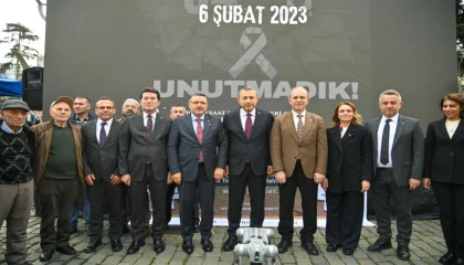 Depremde can veren vatandaşlar Trabzon’da anıldı