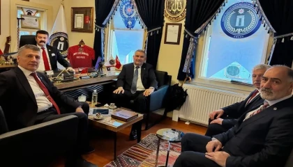 EMSAV’a emekli polis başkanlarından anlamlı ziyaret