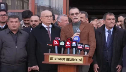 Etimesgut’ta ’yolsuzluk’ iddialarına Beşikçioğlu’ndan açıklama