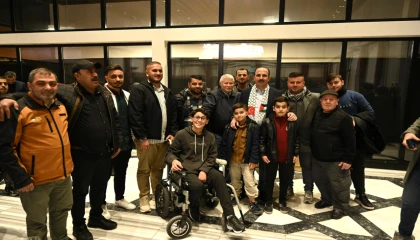 Gazzeli aileler aynı sofrada bir araya geldi