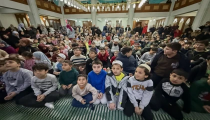 Gölcüklü çocuklar Ramazan coşkusunu camilerde yaşıyor