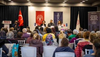 İzmir Bornova’da rahim ağzı kanserine karşı farkındalık etkinliği