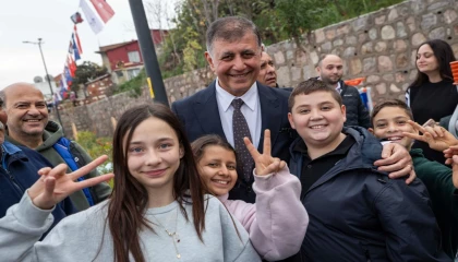 İzmir, çocuk dostu kent politikalarıyla Türkiye’ye örnek oldu