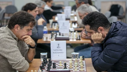 İzmir Güzelbahçe’de satranç turnuvası düzenlendi