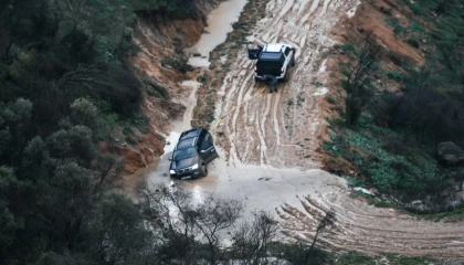 İzmir Yamanlar’da sağanak sonrası kurtarma operasyonu
