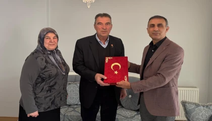 İzmit Belediyesi Gazileri unutmuyor