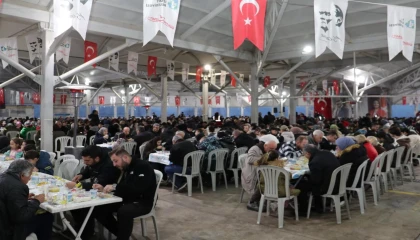 İzmit’te halk iftarı Ayazmalılarla birlikte yapıldı