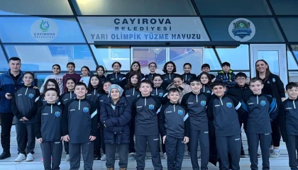 Kocaeli Çayırovalı yüzücüler, madalyalara doyamadı