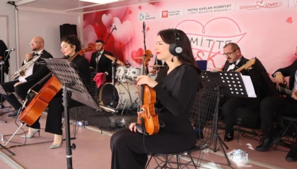 Kocaeli İzmit’te Sevgililer Günü coşkusu