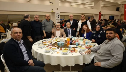 Kocaeli İzmit’te STK temsilcileri aynı sofrada oruç açtı