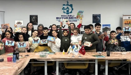 Kocaeli’de atık malzemeleri sanata dönüştürdüler