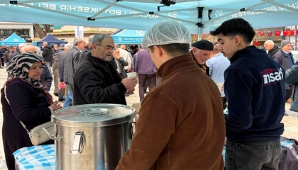 Kocaeli’de deprem şehitleri için çorba ikramı