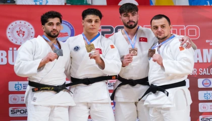 Kocaeli’de Judo Şampiyonasında Kağıtspor’dan madalya yağmuru