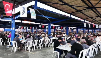 Manisa Büyükşehir’in iftar sofrası Gördes’te kuruldu