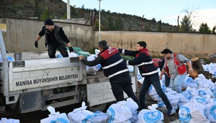 Manisa’da ihtiyaç sahiplerine yürek ısıtan destek