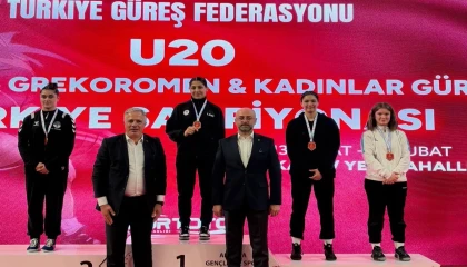 Nevşehirli güreşçiler dereceleri sıraladı