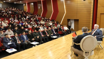 Nilüfer Belediye Başkanı Şadi Özdemir gençlerle buluştu