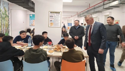 Ramazan Bereketi Gölcüklülerle paylaşılıyor