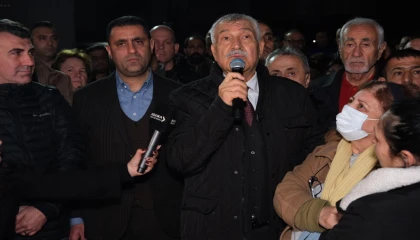 Tahliyesi ardından Adana’ya gelen Zeydan Karalar, deprem şehitlerini andı