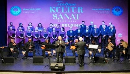 Trabzon’da Türk Halk Müziği rüzgarı esti