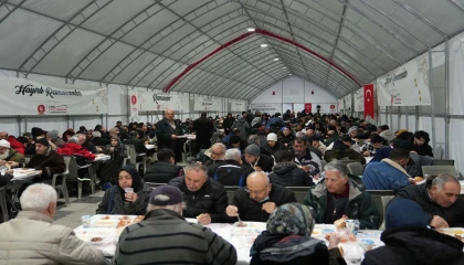 450 bin kişi iftar sofrasında buluştu