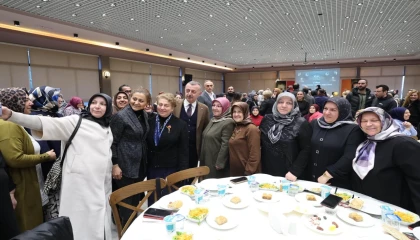 AK Partili kadınlardan “Kardeşlik İftarı”