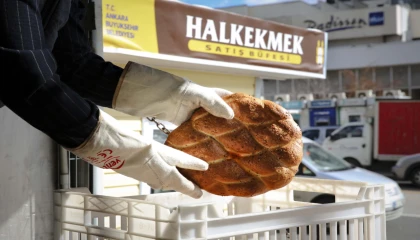 Ankara’da ’Mobil Fırın’ hizmeti sürüyor