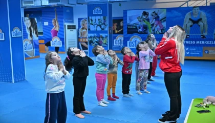 Antalya’da minikler sporla öğreniyor