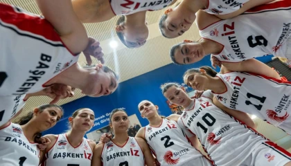 Başkent İz Kadınları yarı finalde