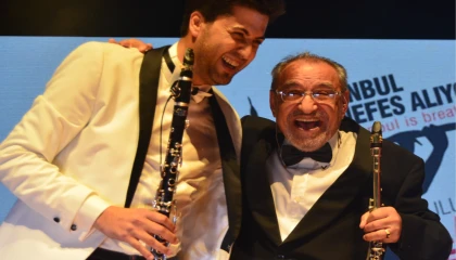 Bayram sabahlarına nefes verecek albüm