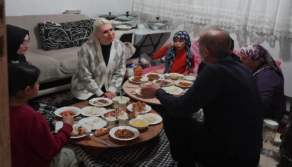 Bilecik’te Başkan Subaşı, Demircan ailesinin sofrasında oruç açtı