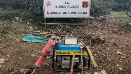 Bursa İznik’te kaçak kazıya suçüstü