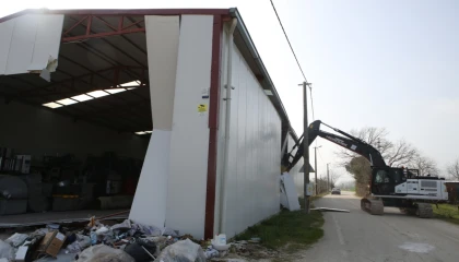 Bursa Nilüfer’de tarım alanındaki kaçak yapı yıkıldı