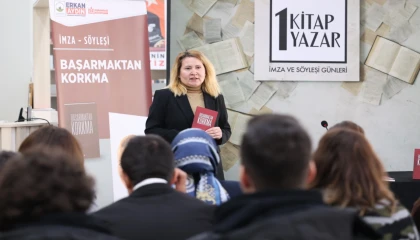 Bursa Osmangazi’de ’1 Kitap 1 Yazar’ın konuğu Cansel Oruç oldu