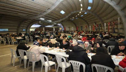 Bursa Osmangazi’de ramazan sofraları binlerce vatandaşı buluşturuyor