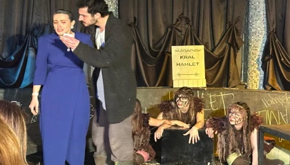 Bursa Uludağ Üniversitesi GSF öğrencilerinden özel güne özel program