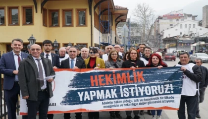 Bursa’da hekimlerden ’sağlık hakkı’ yürüyüşü