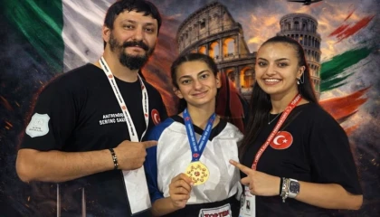 Bursalı genç kick boksçu Esila Esma Sağır Türkiye’yi temsil edecek