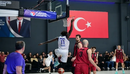 Çayırova potada son saniye basketiyle liderliği aldı