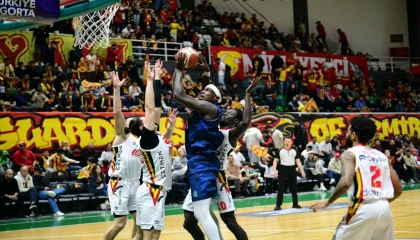 Çayırova şampiyonluk yolunda potada hata yapmadı