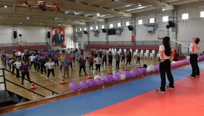 Çiğli’de 8 Mart ruhu: Kadınlar sanatla, sporla ve yürüyüşle buluştu