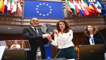 Ekrem İmamoğlu’na Brüksel’de Paweł Adamowicz Ödülü