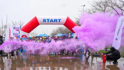 İstanbul Maltepe’de epilepsi farkındalığı için mor koşu