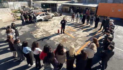 İstanbul Maltepe’de öğretmenlere yangın müdahale eğitimi verildi
