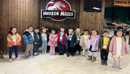 İstanbul’da kreş öğrencileri, dinozor ve oyuncak müzesini ziyaret etti