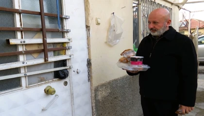 Kayseri Kocasinan’dan vatandaşlara sıcak yemek hizmeti