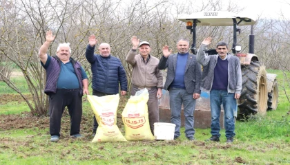 Kocaeli’de gübreler toprakla buluşuyor, yüzler gülüyor