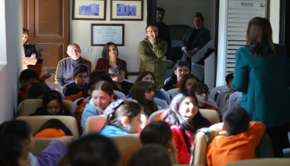 Kocaeli’de ’Masal Çarşambaları’ çocukların hayal dünyasını aydınlatıyor