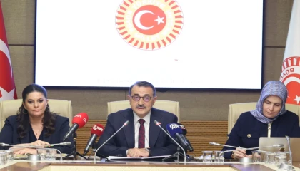 Komisyon beklenen raporu sundu... Türkiye yapay zekâda üreten ve düzenleyen olacak