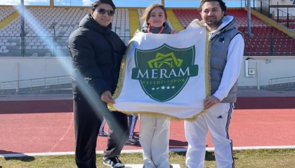 Konya’da Meramlı sporculardan okçulukta çifte başarı